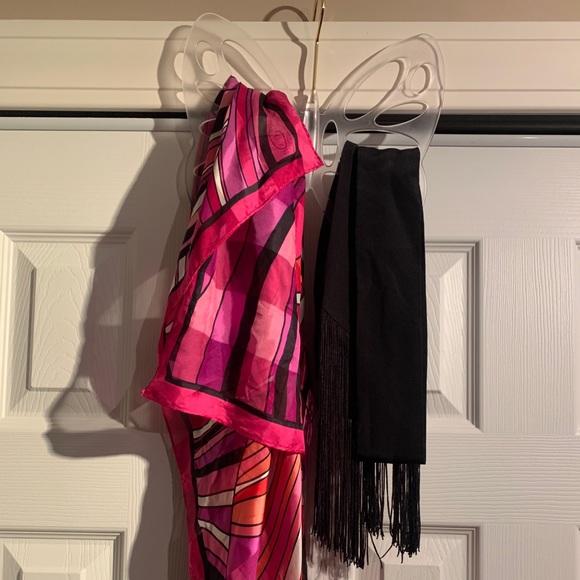 Butterfly scarf hanger - Picture 4 of 4